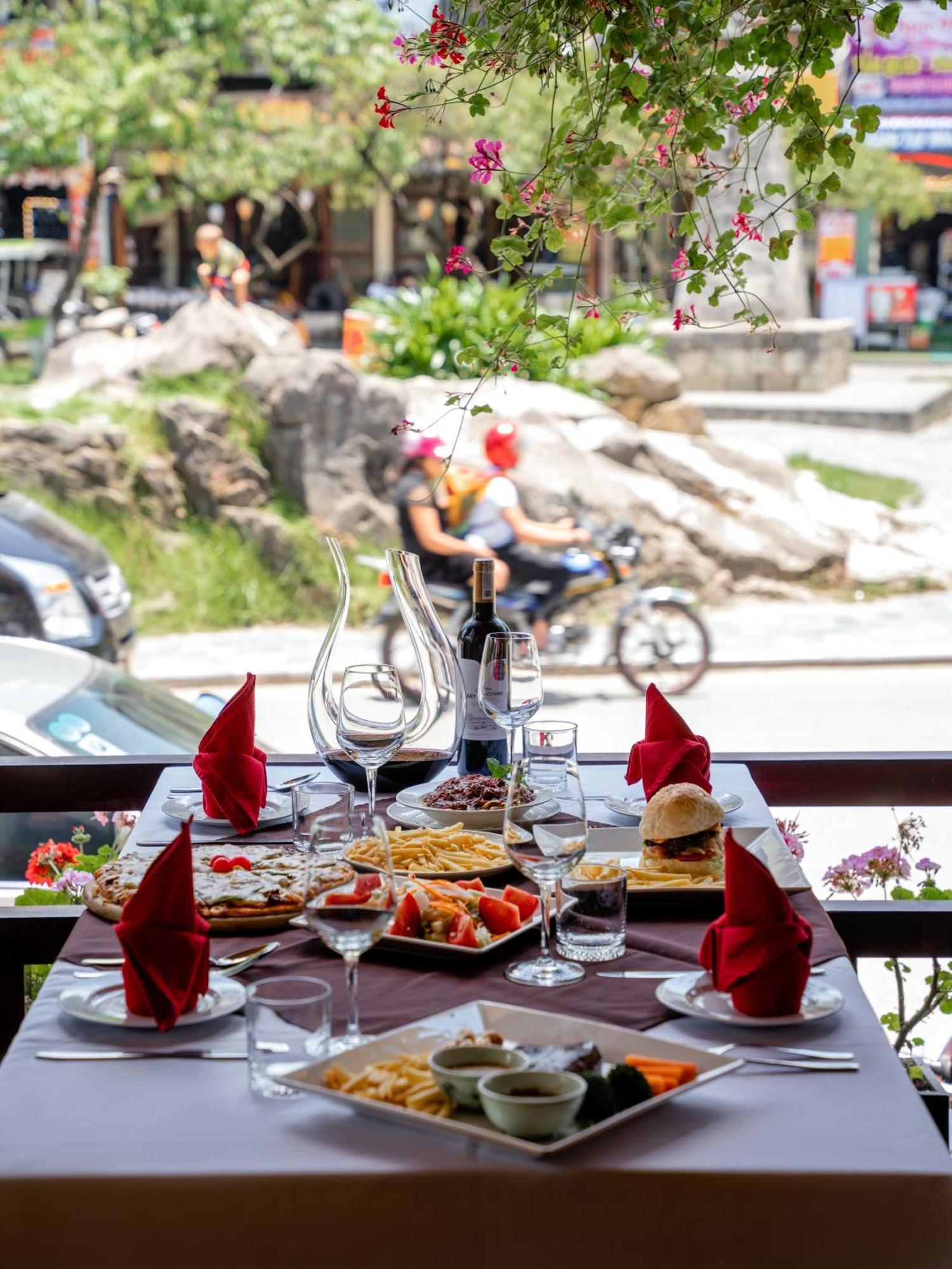 Ladybird Sapa Hotel Exterior photo